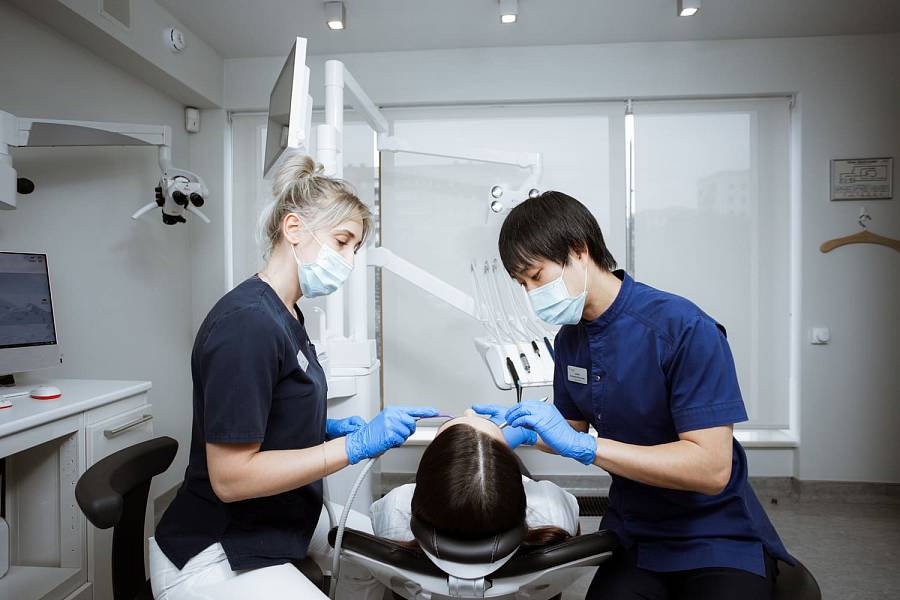 Зубные мосты - стоматология DENTBLANC в Москве